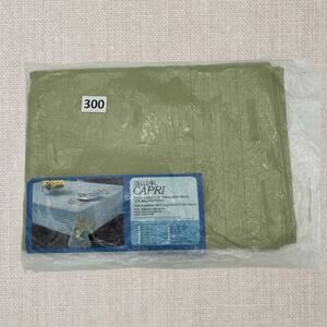 Vintage NOS Belleair Capri Green 60x126” Oval Tablecloth